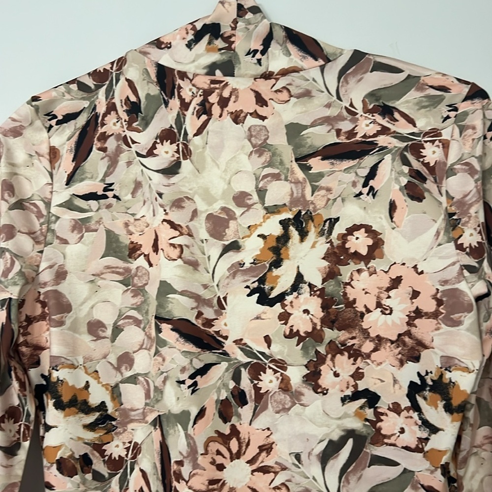 Aritzia Wilfred Cheval Floral Mock Neck Top - Picture 6 of 8